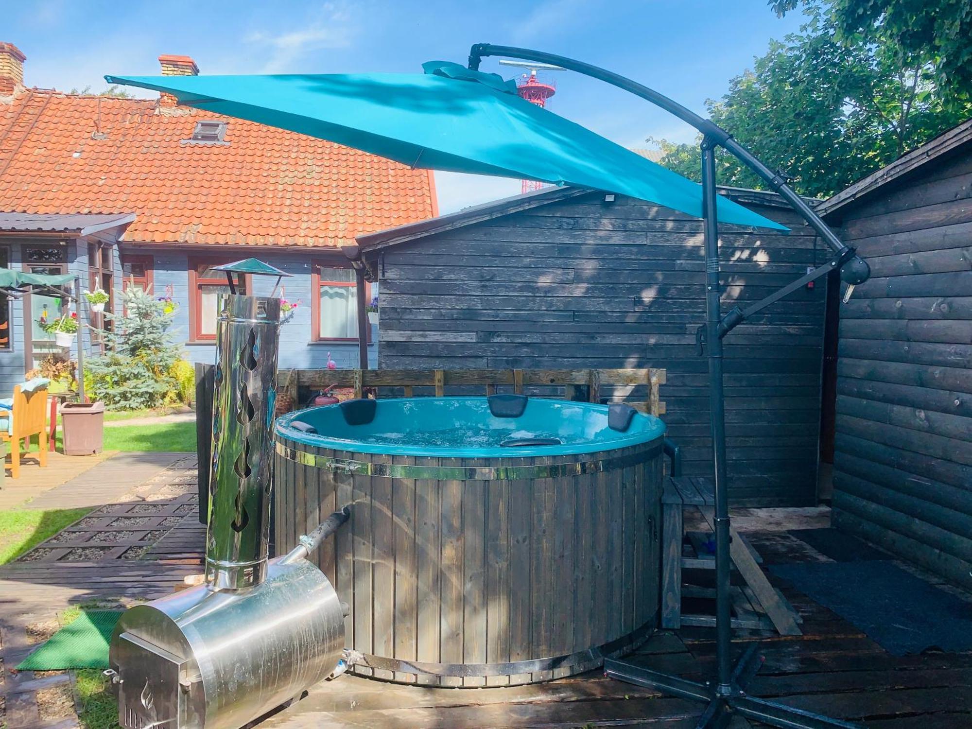 Martin Guest House Вентспилс Екстериор снимка