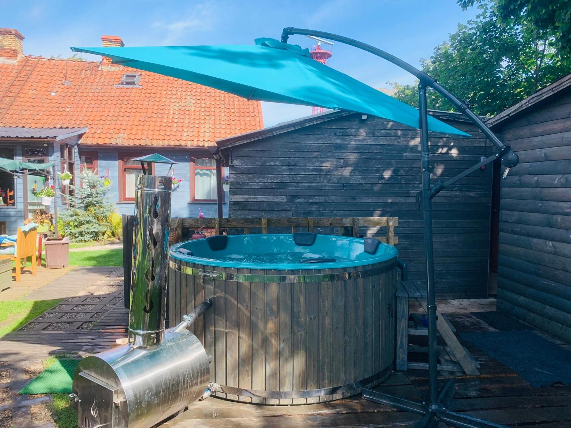 Martin Guest House Вентспилс Екстериор снимка