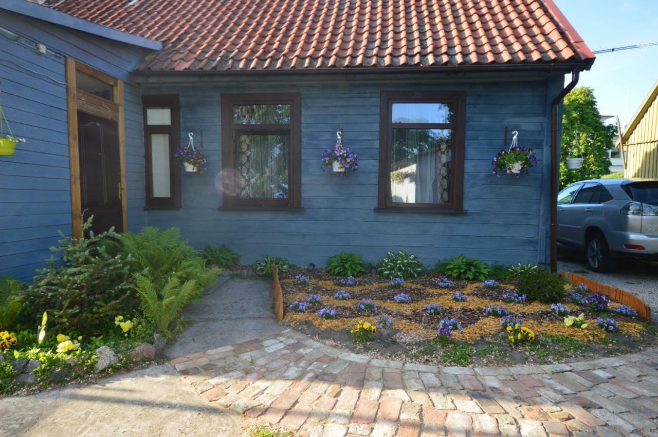 Martin Guest House Вентспилс Екстериор снимка