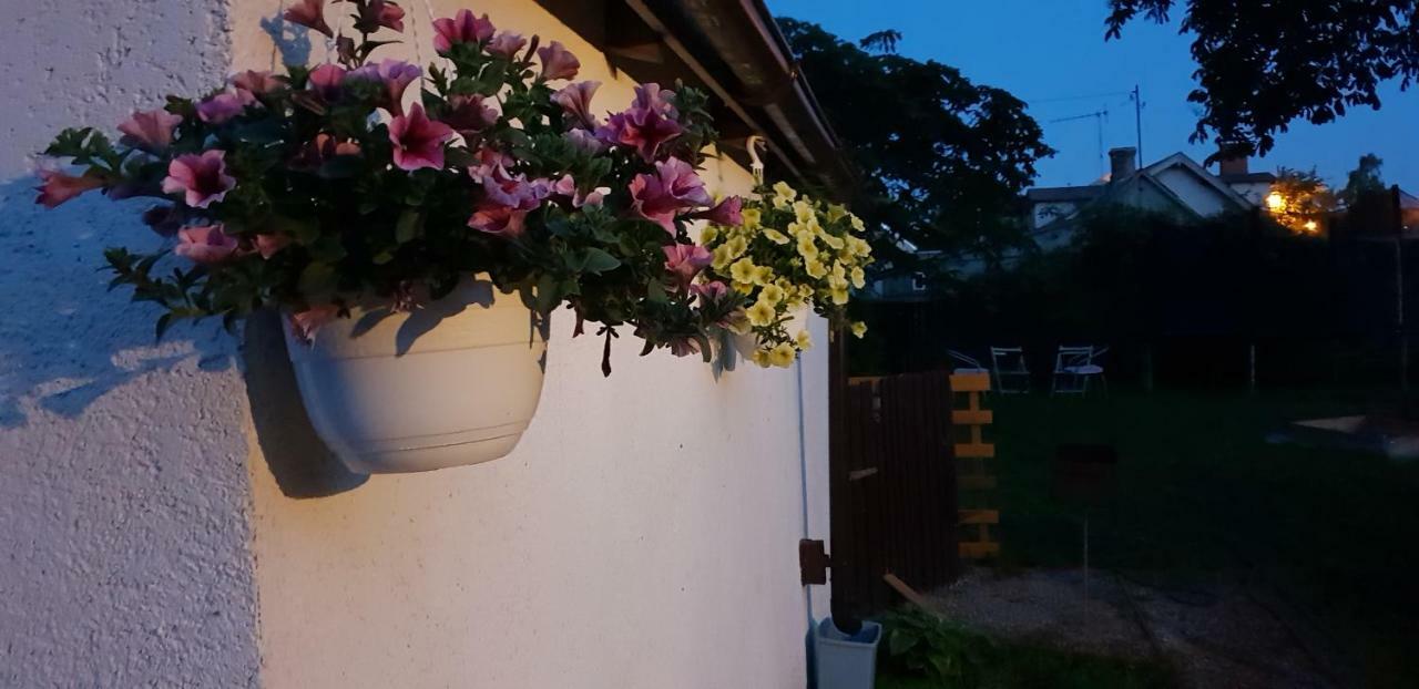 Martin Guest House Вентспилс Екстериор снимка